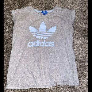 Adidas tee